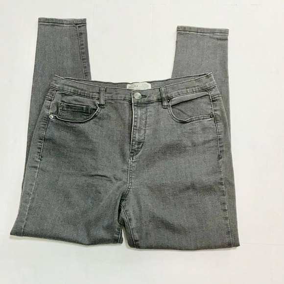 SOLD - Picture 2 of 4